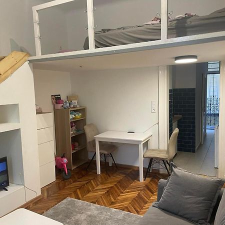Gogolove Cozy Apartment บูดาเปสต์ ภายนอก รูปภาพ