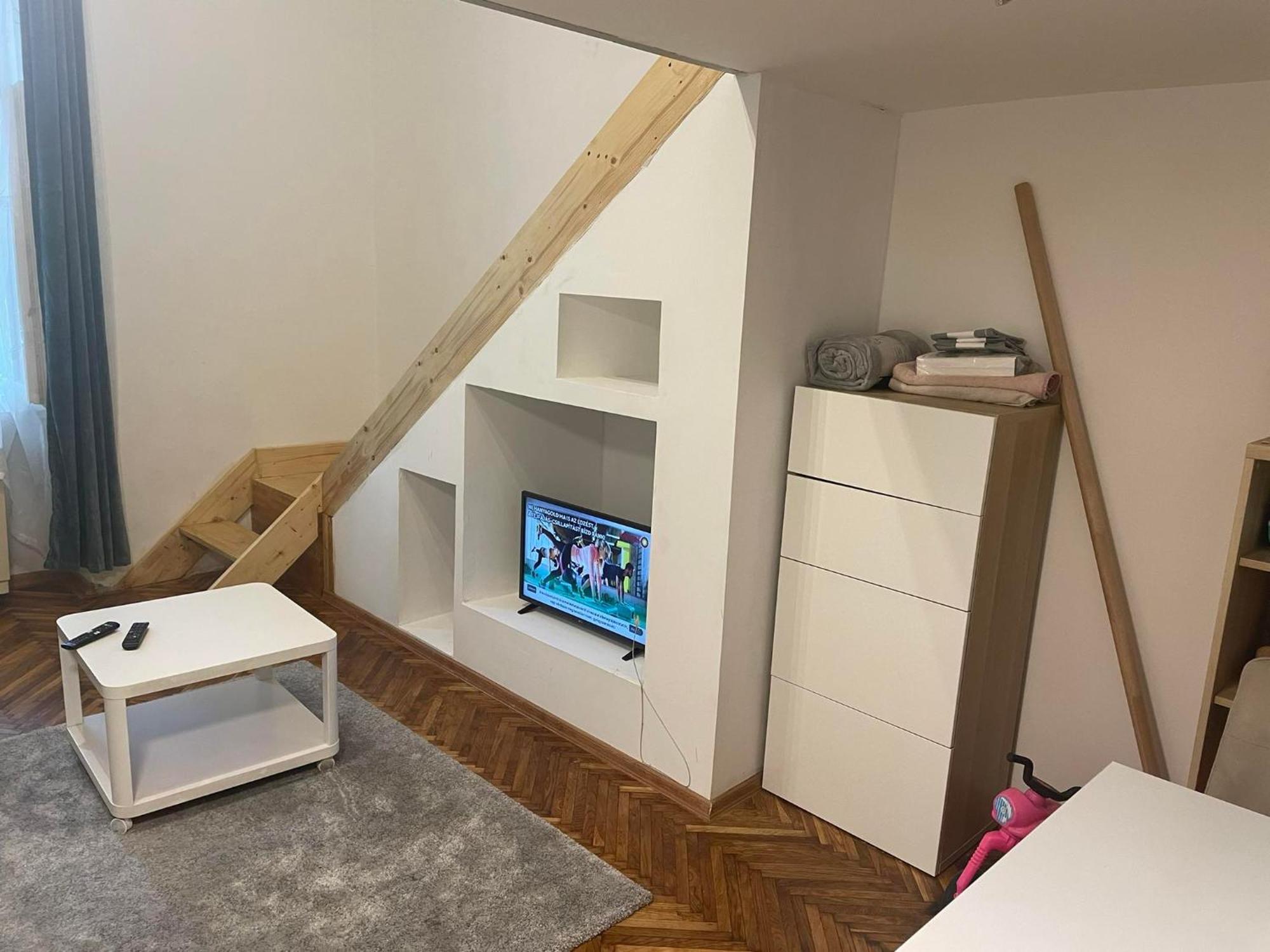 Gogolove Cozy Apartment บูดาเปสต์ ภายนอก รูปภาพ